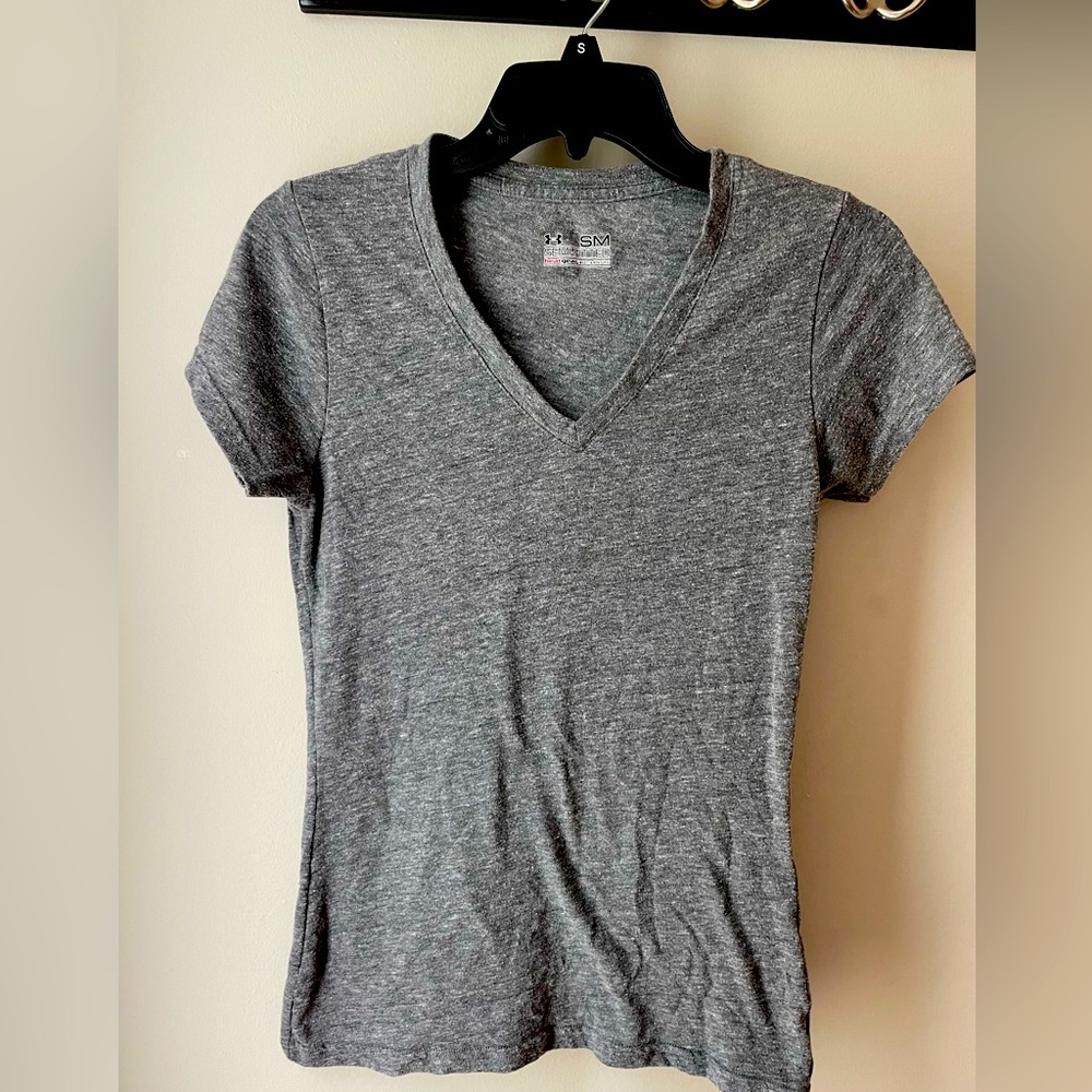 Small gray under armor tshirt.